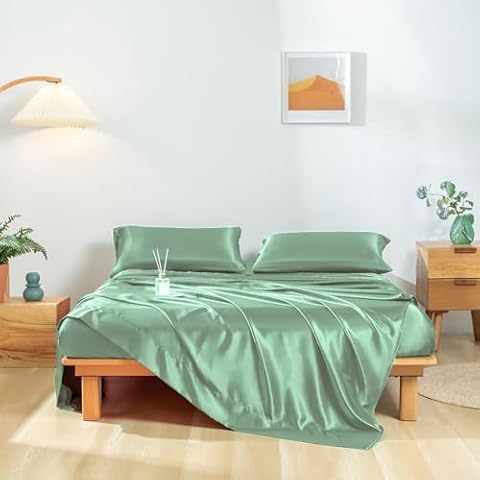 Revdomfly 4 Pcs Full Size Luxury Silky Soft Grass Green Satin Sheet Set,1 Premium Moisture Wicking Fitted Sheet Fits Up to 16 Inches Deep Pocket + 1 Flat Sheet + 2 Pillowcases（Grass Geen, Full） Cover