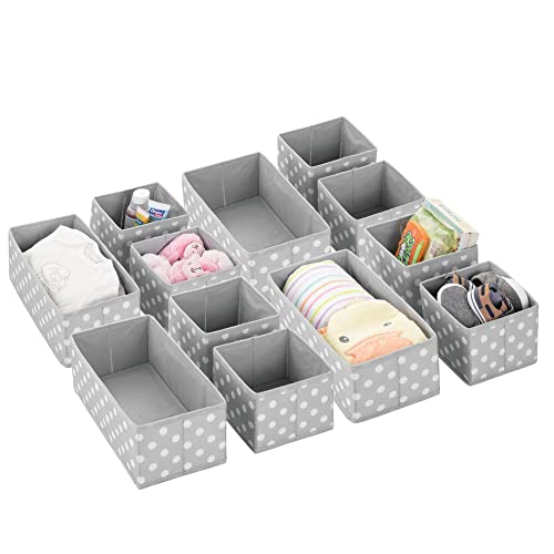 mDesign Juego de 12 Cajas de almacenaje para habitación Infantil, baño, etc. – Cestas organizadoras de Lunares – 12 organizadores de armarios de Fibra sintética en Dos tamaños – Gris/Blanco