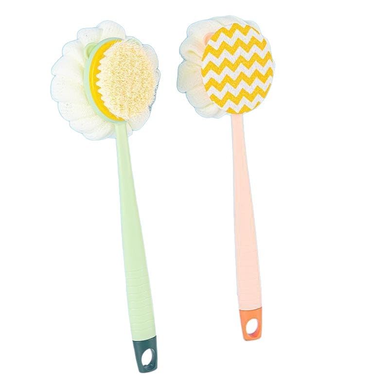 Brosses vertes et oranges pour nettoyer sans effort les surfaces sales