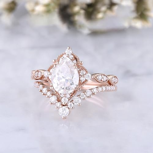 1.5 ct Pear Shaped Moissanite Engagement Rings For Women Vintage 2 pcs Art Deco Bridal Sets Wedding Rings S925 10K 14K 18K White Yellow Rose Gold Teardrop Wedding Ring Set For Her3
