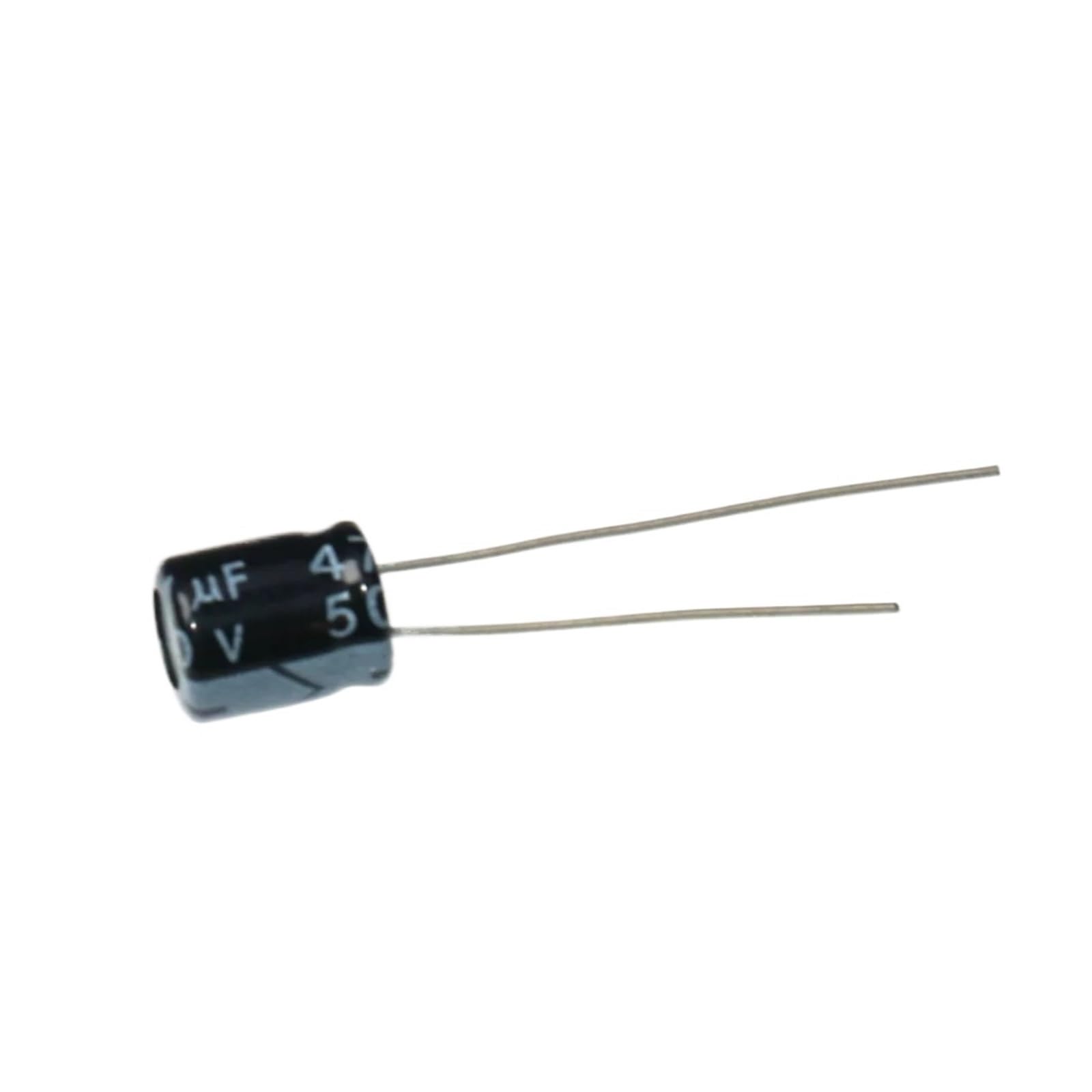 Condensador 50V 47uF 6x11mm de aluminio para placas de audio y fuentes de alimentación