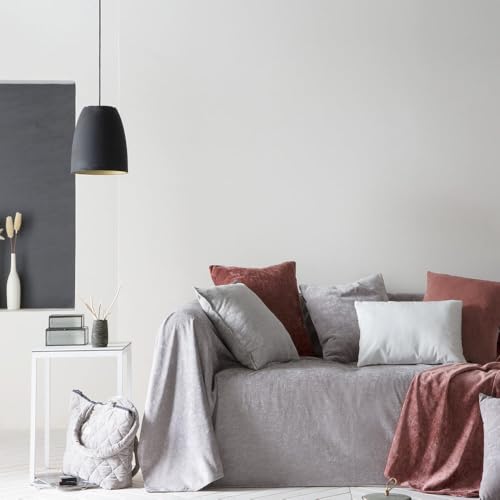 Henko - Plaid Cama y Sofá - Tejido Aterciopelado Mate Beige - Versátil y Resistente - Fabricado en España - 180x260 cm (Detroit Beig)