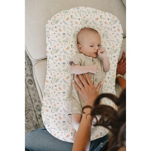 Image of Konssy 2 Pack Baby Lounger Cover, Stretchy Soft Infant Lounger Cover | For Baby Boys and Girls, Cover Set Only. Soft Breathable Fabric, Envelope Closure, Machine Washable, Blue Grass and Ice Blue