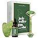 Jade Roller mit Vitamin C Serum & Gua Sha - Massage gegen Augenringe & Falten - Anti Aging Pflege Set mit Premium Gesichtsroller - 100% Jade Stein Beauty Rolle für Gesicht - Massagegerät