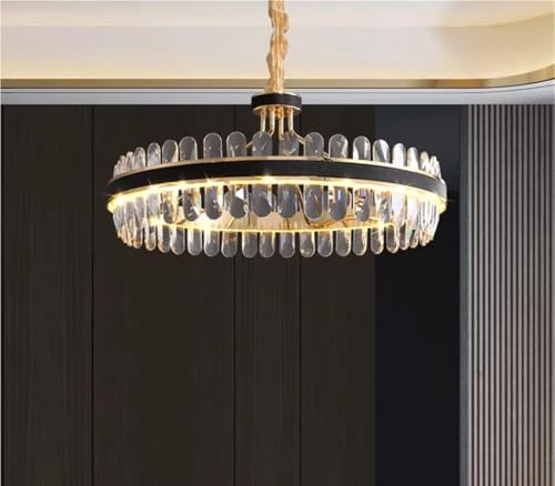 Luminaire suspendu LED pour sublimer un îlot de cuisine sombre
