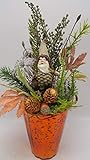 Seidenblumengesteck Herbstgesteck Kunstblumen Wichtel Zapfen Laub Beeren orange