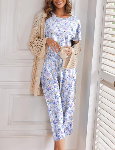 Image of Ekouaer Women's Capri Pajama Sets Print Short Sleeve Sleepwear Top and Capri Pants Soft Loungewear with Pocket