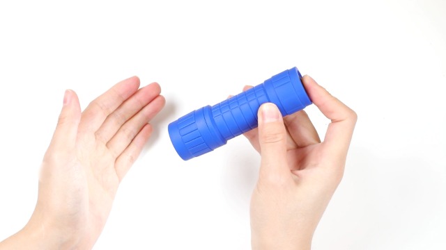 Sporgo 10 pezzi torcia per bambini: mini torcia a LED per bambini con 9 LED, torcia a mano con cordino per campeggio, attività all'aperto, escursioni, emergenze