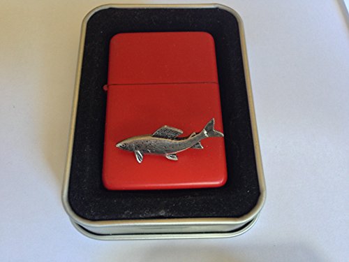 Briquet à essence F8 rouge chic, une idée cadeau intemporelle et utile
