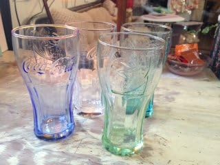 Amazon マクドナルド コカ コーラグラス 4色 4個セット マクドナルド タンブラーグラス