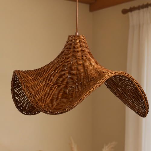 eccuslon Hand-Woven Rattan Pendant Light, Petal-Shaped Boho Hanging Lamp, 18.9" Natural Wicker Chandelier with Wavy Skirt Edge, Farmhouse Woven Hanging Light for Kitchen Island, Dining Room, Bedroom