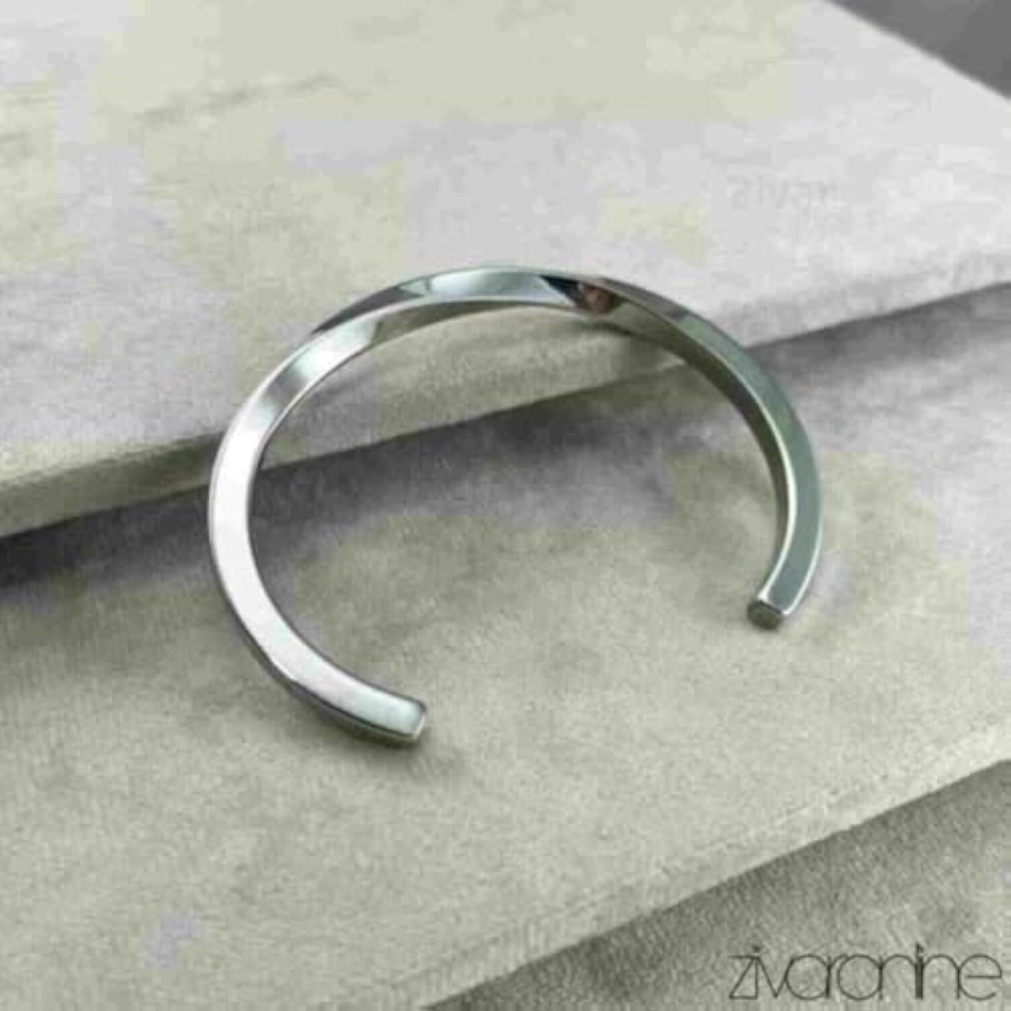 Men's Exclusive Silver Plated Stainless Steel Plain Hand Bracelet