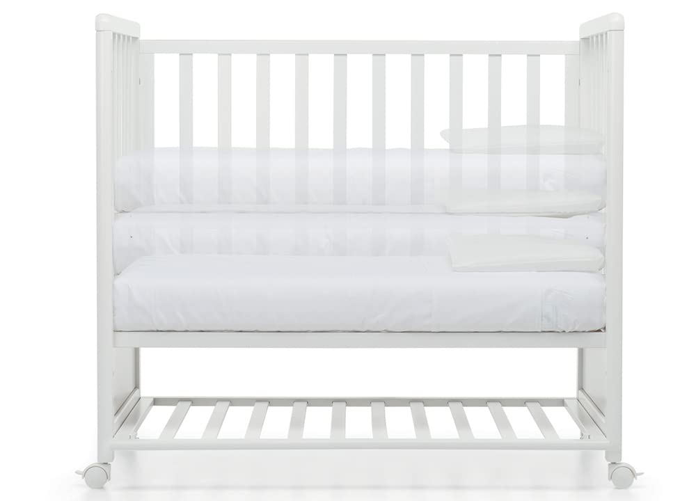 Foppapedretti Lettino Culla con Sponda a Scomparsa Pikkoletto, Made in Italy, Legno di Faggio, Rete a doghe a 3 altezze, Materassino Incluso, 112x61x106 cm, ruote piroettanti, Bianco