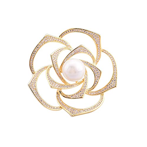 Broche camélia pour valoriser un costume terne grâce au relief 3D