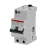 Adaptabilité au Courant : Configuré avec une capacité nominale de courant de 16A, il convient à une variété d'équipements électriques, offrant une protection contre les surcharges tout en permettant un fonctionnement optimal.