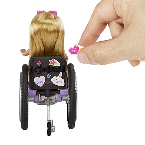 Muñeca Barbie Chelsea con Silla de Ruedas y Accesorios miniatura 3