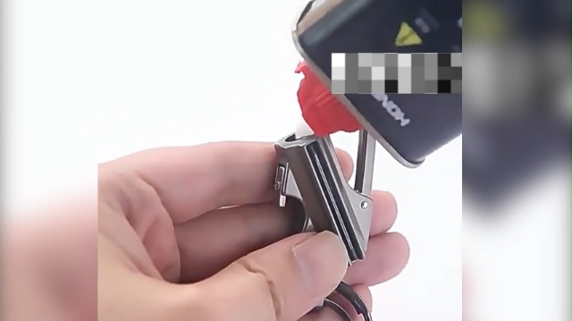 Encendedor llavero permanent match metálico negro miniatura 7