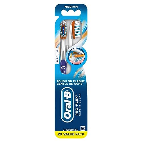 Oral-B 3D White Deep Stain Remover toothbrushes, 4 Count Toothbrush Medium, Removes 90% of Surface Stains, whitens Teeth, deep Reach, removes Plaque and Stains Tooth Brush