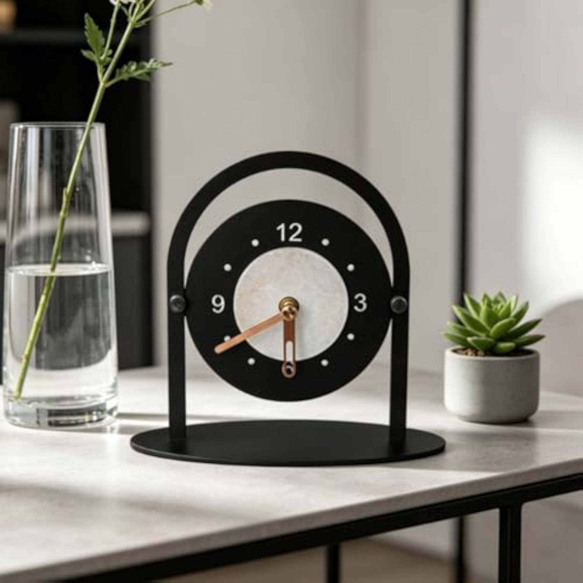 Modern Minimalist Desk Timepiece with Noiseless Movement