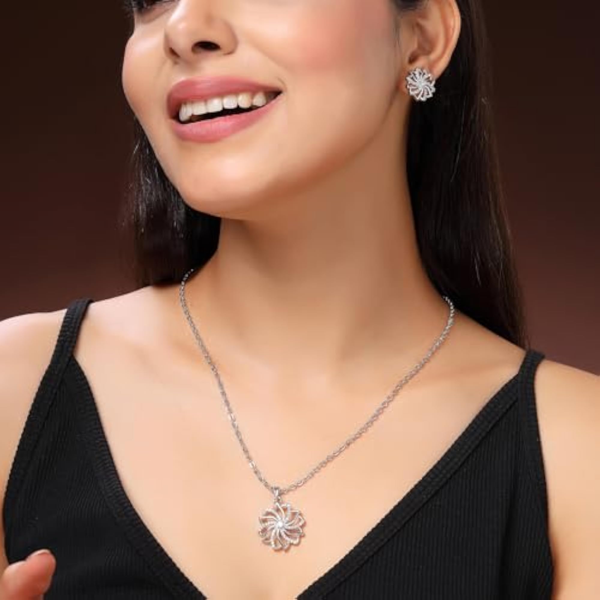 Women's Rhodium Plated Leaf Shaped Cubic Zirconia Pendant Chain Set