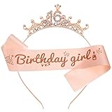 👑 Hochwertige Materialien - Diese Roségold 16.Geburtstagskrone kristall Tiara mit Diamanten besteht aus einer Metalllegierung und Strass,das Ganze ist glatt und nicht körnig.Birthday Girl Schärpe besteht aus hochwertigen Satinbändern mit einer glatten Oberfläche und der Klarer Druck und verblasst nicht.