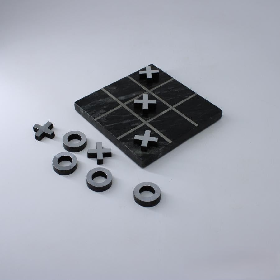 La Maison Store Gioco da Tavola Tris in Marmo Nero, Base in Cristallo Acrilico, 15x15 cm, Unisex Adulto, Pedine X e O in Contrasto