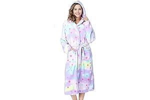 Starry Night Fleece Robe: A Celestial Embrace for Cozy Evenings