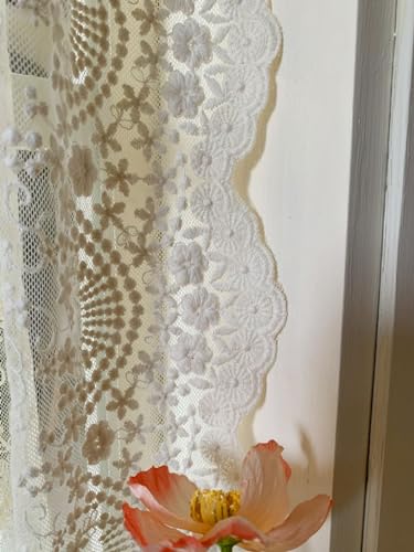 Rideau brise-bise brodé pour une atmosphère douce et chaleureuse beige 100x130