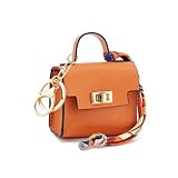 Materiales duraderos: la mini mochila para mujer está fabricada con cuero PU y materiales metálicos de alta calidad, es suave y flexible, repele la suciedad y los arañazos, y es fácil de limpiar y mantener. Los artículos mini son perfectos para la mayoría de las mujeres que valoran el estilo y la durabilidad.