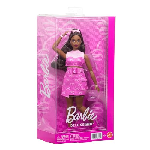 Barbie Deluxe Style Puppe im #10 Pink Jeanskleid – Ansicht 6