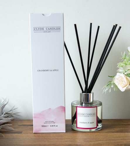 Cranberry & Apple Reed Diffuser - Clyde Candles, Luxury Diffuser Oil with a Set of 7 Fibre Sticks, 100ml, Best Aroma Scent for Home, Kitchen, Living Room, Bathroom. Fragrance Diffusers set with sticks - Cosy Home Interiors Cranberry & Apple Reed Diffuser - Clyde Candles, Luxury Diffuser Oil with a Set of 7 Fibre Sticks, 100ml, Best Aroma Scent for Home, Kitchen, Living Room, Bathroom. Fragrance Diffusers set with sticks