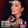 Crema Hidratante Facial Antiarrugas Triple Poder L'Oreal Paris Revitalift, Sin Fragancia, Pro Retinol, Ácido Hialurónico y Vitamina C para Reducir Arrugas, Reafirmar e Iluminar la Piel, 2.55 oz 2.55 Onzas (Paquete de 1) 4