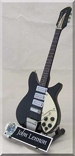 JOHN LENNON Guitare Miniature Rickenbacker 1964 avec médiator - Les Beatles, Paul McCartney, John Lennon, RIngo Starr, George Harrison JOHN LENNON Guitare Miniature Rickenbacker 1964 avec médiator – Image 3