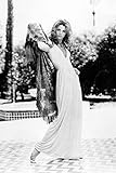 Lindsay Wagner full length fashion pose 1973 movie Two People 8x12 inch photo