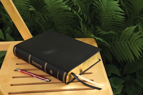 Esv, Thompson Chain-Reference Bible, Large Print, Leathersoft, Black, Red Letter: English Standard V