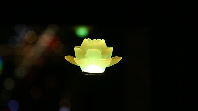 Image of Lotus Flower Lamp 7 Color LED Buddhist Meditation Supplies (6.5in) | Soft Lighting;Alloy Glass;Multi-scene Decor;Fine Craft;Spiritual Symbol