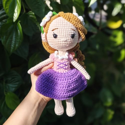 Muñeca Princesa Hecha a Mano en Crochet con Cabello Nublado miniatura 7