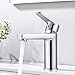 Produktbild WOOHSE Mischbatterie Waschtischarmatur Bad, Wasserhahn Bad Armatur Messing Verchromt, Badarmatur waschbecken, Heißes und Kaltes Wasser Waschbeckenarmatur mit Geräuscharmem