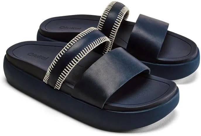 Image of OluKai Women's Pae Mood Indigo /Mood Indigo 5 Medium