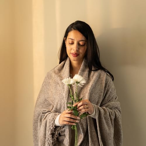 SASHAA WORLD Soft Chenille Throw | Throw Blanket for Sofa, Bed, Chair and Travel | Grey Throw Blanket | Pack of 1, 130 x 180 cm