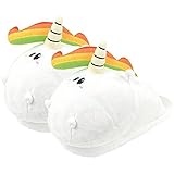 QUALITÄT – Das Obermaterial des offiziell lizensierten Pummeleinhorn Merchandise Produkts besteht aus Synthetik. Der weiche Plüschstoff hält die Füße warm und macht die Schlappen besonders gemütlich.