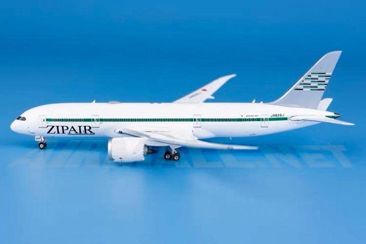 @新品@ジップエアB787-8 特別塗装1/400ジェット Amazon.co.jp: ジップエア B787-8 特別塗装 1/400 ジェット : ホビー