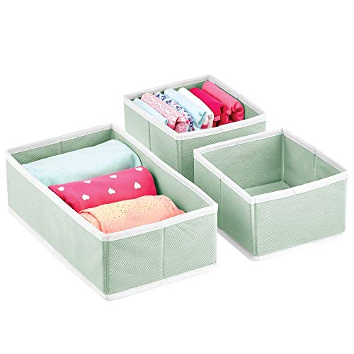 mDesign Juego de 3 Cajas para Guardar Ropa – Organizador de Armario en 2 tamaños para Dormitorio y Cuarto Infantil – Cajas organizadoras de Fibra sintética con diseño Atractivo – Verde Menta y Blanco