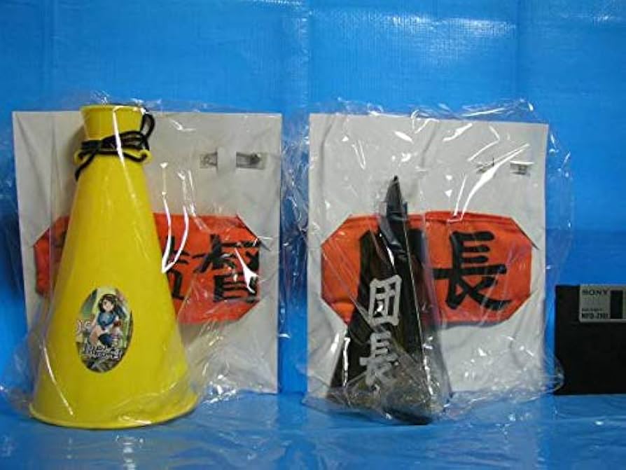 涼宮ハルヒ 超監督セット メガホン＆腕章 SOS団必需品 涼宮ハルヒ 超監督セット メガホン＆腕章 SOS団必需品 - メルカリ
