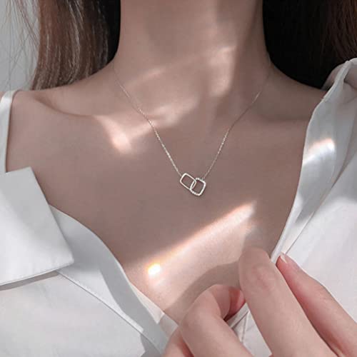 Collier chaîne géométrique femme avec pendentif verrou carré zircon