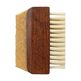 Compacte et portable : la brosse de nettoyage de chaussures légère se glisse facilement dans votre kit d'entretien de chaussures ou votre sac de voyage pour un entretien en déplacement