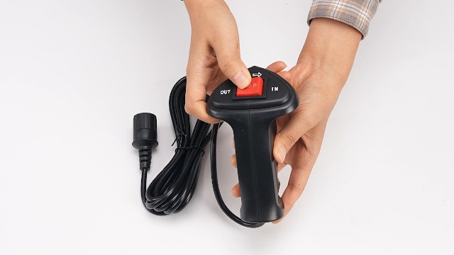 リモコンパンチ Amazon.com: Replacement Winch Hand Controller, Winch Remote