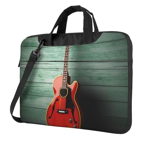 Ordinateur portable bien protégé dans son sac à bandoulière avec poignée pour le bureau