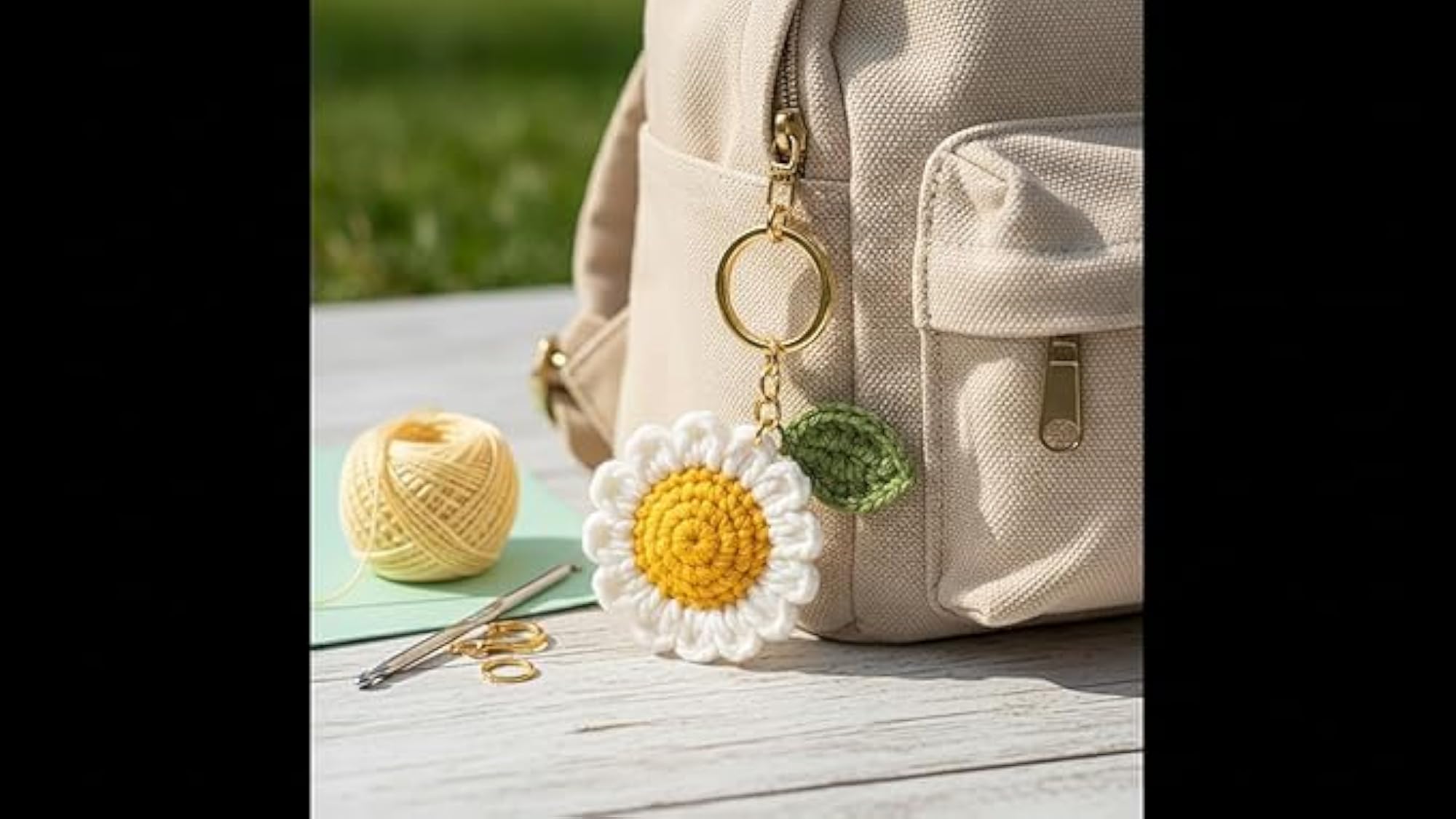Crochet Daisy Flower Keychain for Bags