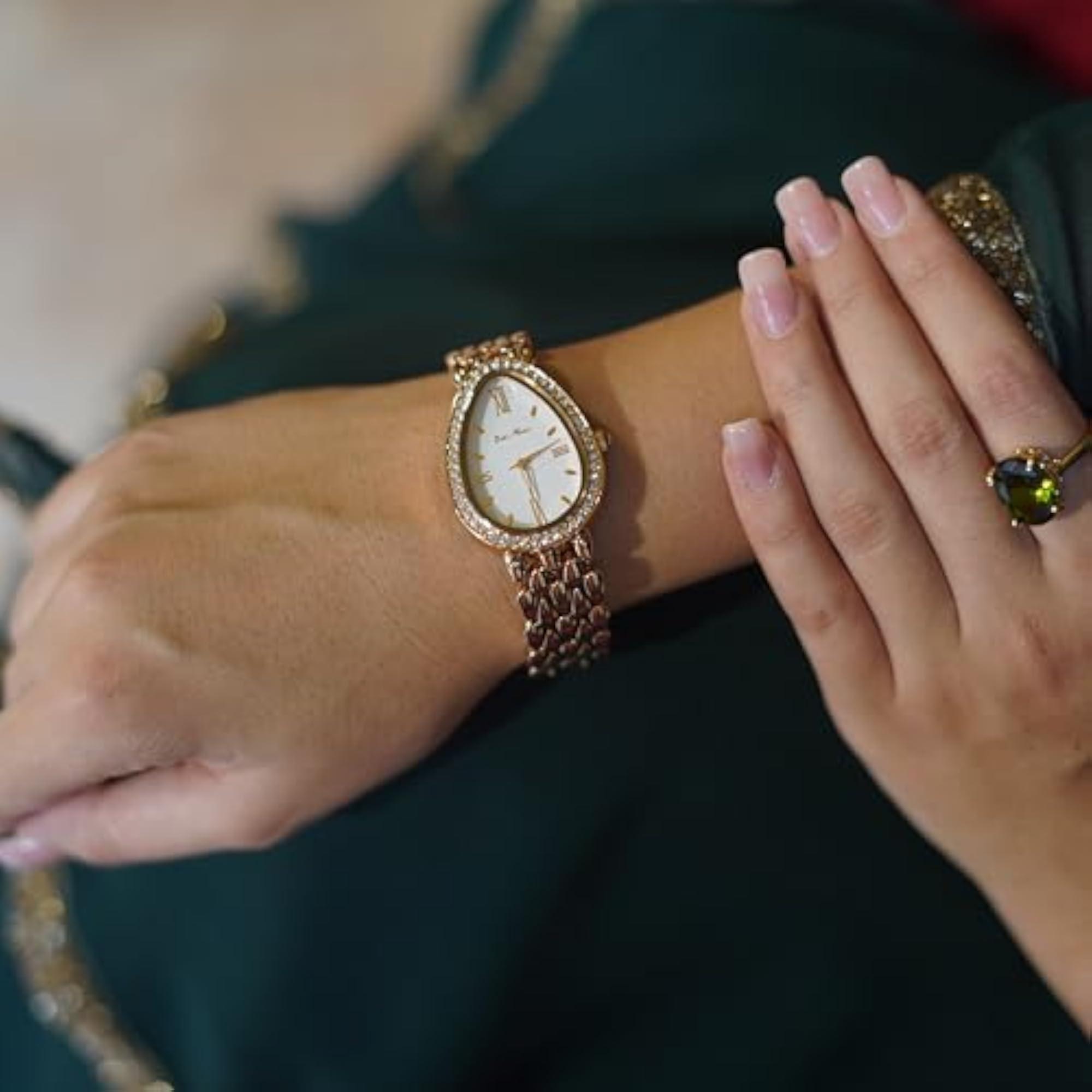 Women's Luxury Premium Waterproof Wrist Watch